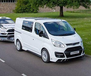 furgon-fordtransit-v-stile-rallijnoj-mashiny